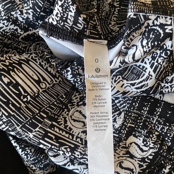 Lululemon Wunder Train High-Rise Tight 25"
Tear It Up Alpine White Black size 0 - Picture 10 of 13
